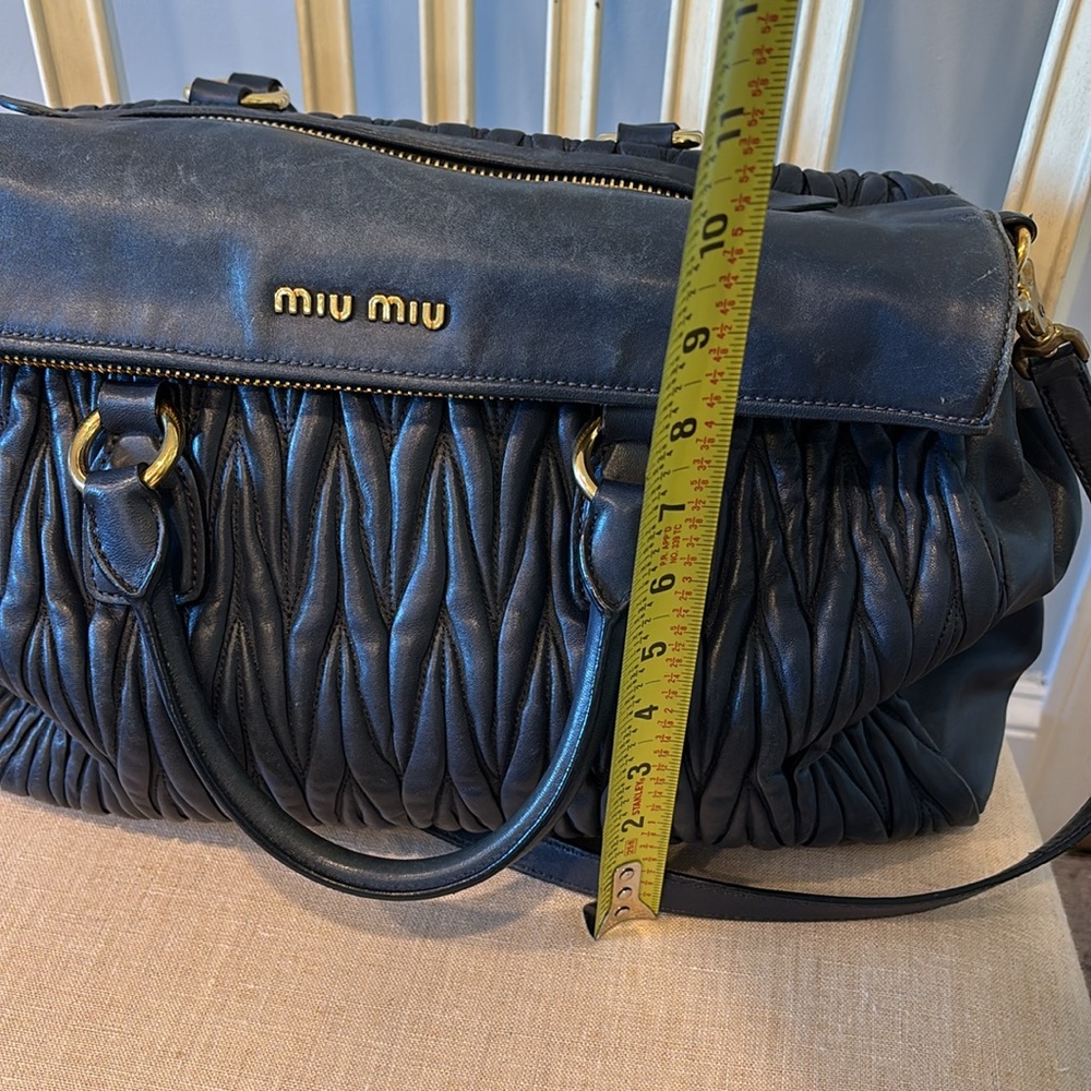 💙👜Miu Miu Bow Bag Matelasse💙 - Picture 14 of 16